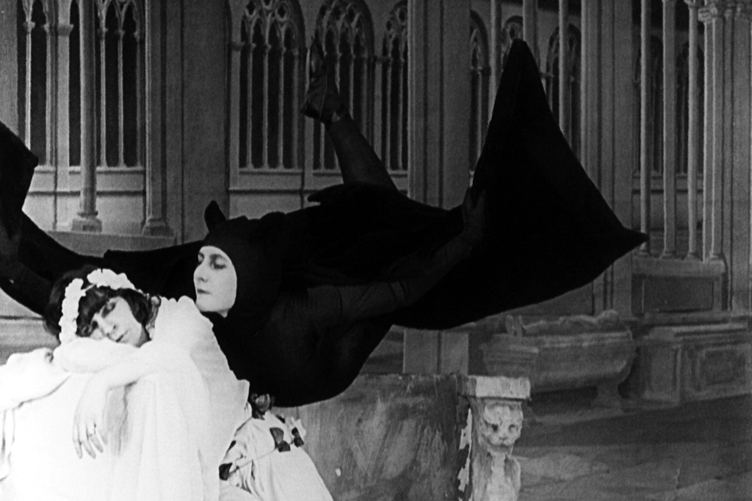 LES VAMPIRES EPISODES 1 ET 2