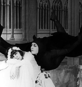 LES VAMPIRES EPISODES 1 ET 2