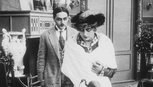 1919: DITJA CUŽOGO, RIVOLUZIONE / 16mm: UNA MACCHIA SULLA BANDIERA