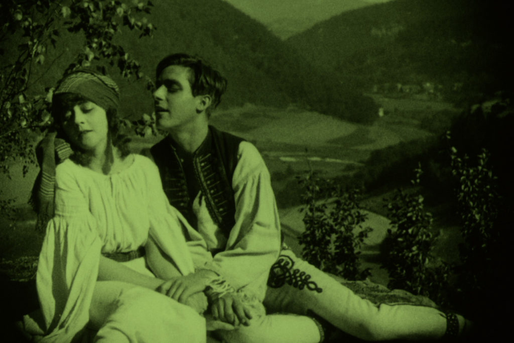 CIKÁNI and two short films from 1904
