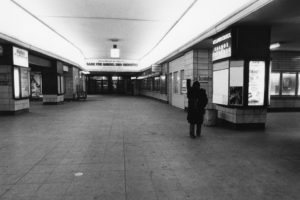 IN DER DÄMMERSTUNDE – BERLIN