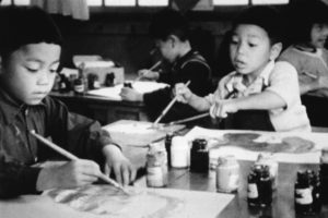 Iwanami: bambini in classe e Horyu-ji