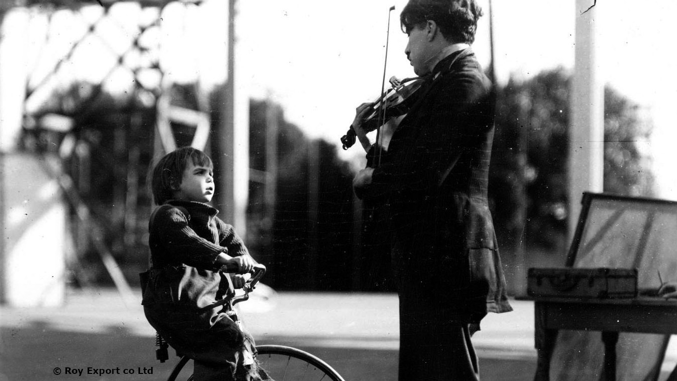 CR KIDS – MONELLERIE:  I’M CHARLOT (LAB) / THE KID