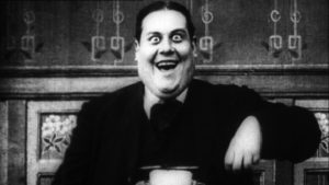 1904: VICINO/LONTANO, SIMILE/DIFFERENTE