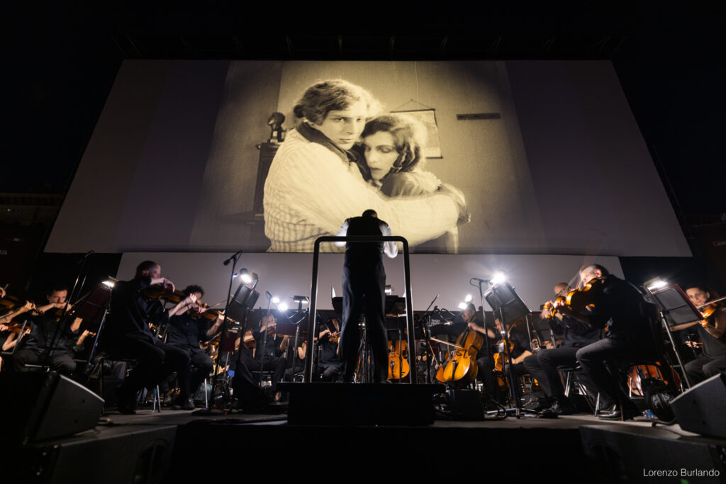 Musica per le orecchie (e gli occhi)