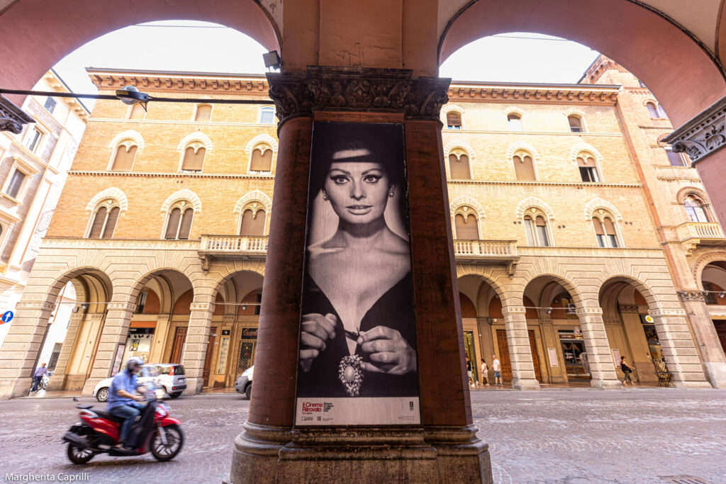 Bologna si veste di cinema con la mostra urbana del Cinema Ritrovato