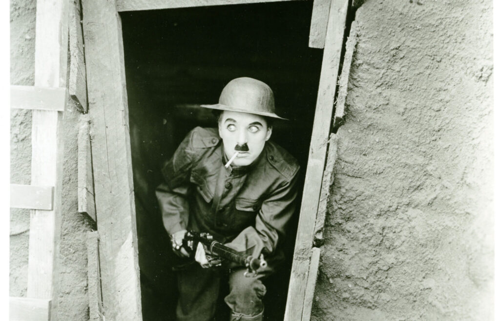 Chaplin in Piazza Maggiore con l’Orchestra Senzaspine