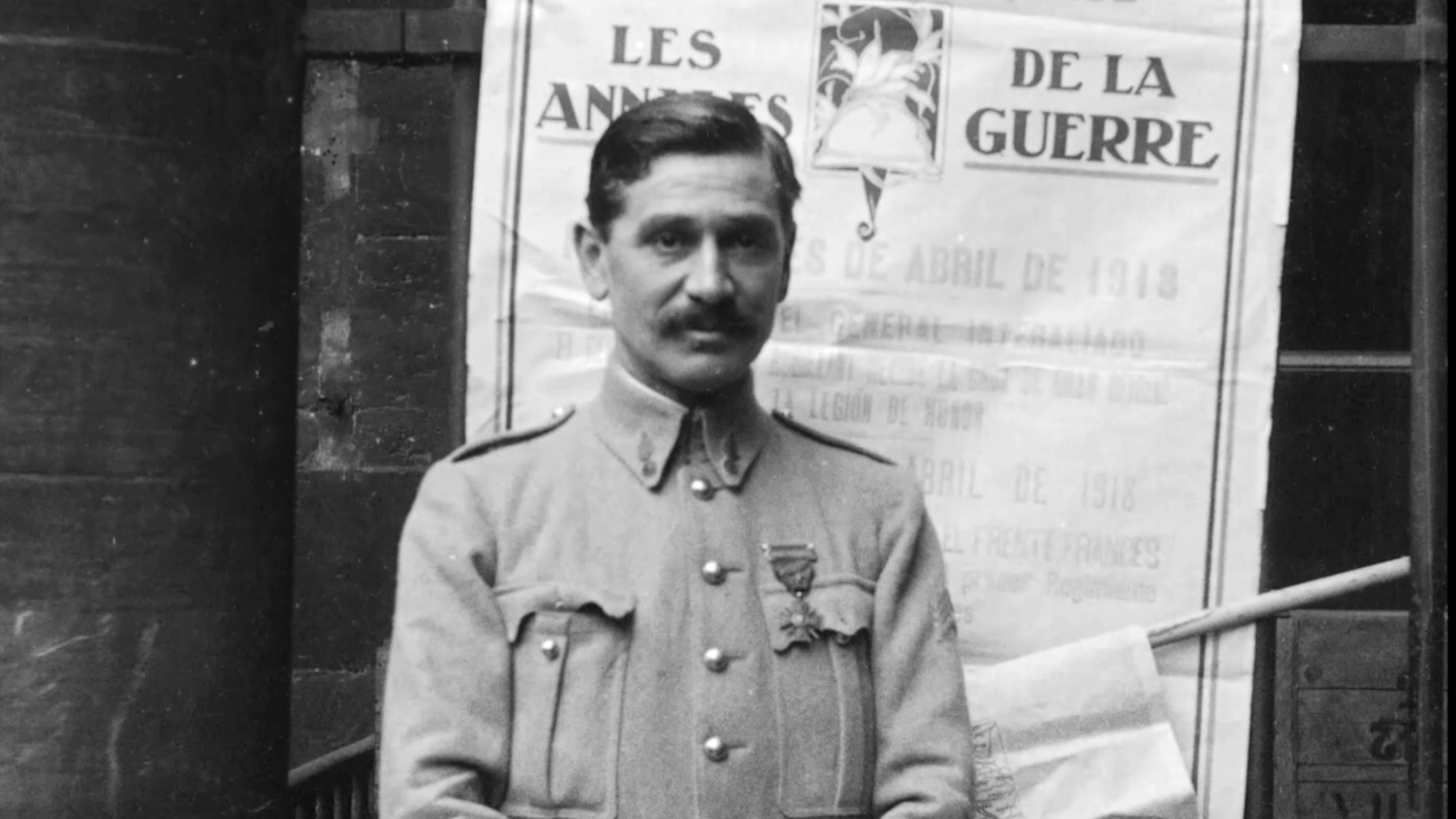 ALBERT SAMAMA CHIKLI E LA SECTION PHOTOGRAPHIQUE ET CINÉMATOGRAPHIQUE DE L’ARMÉE